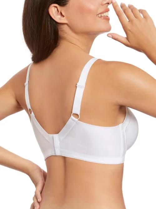 Sutiã branco com laterais largas, fecho traseiro ajustável e alças reguláveis para melhor suporte. Modelo posando de costas.