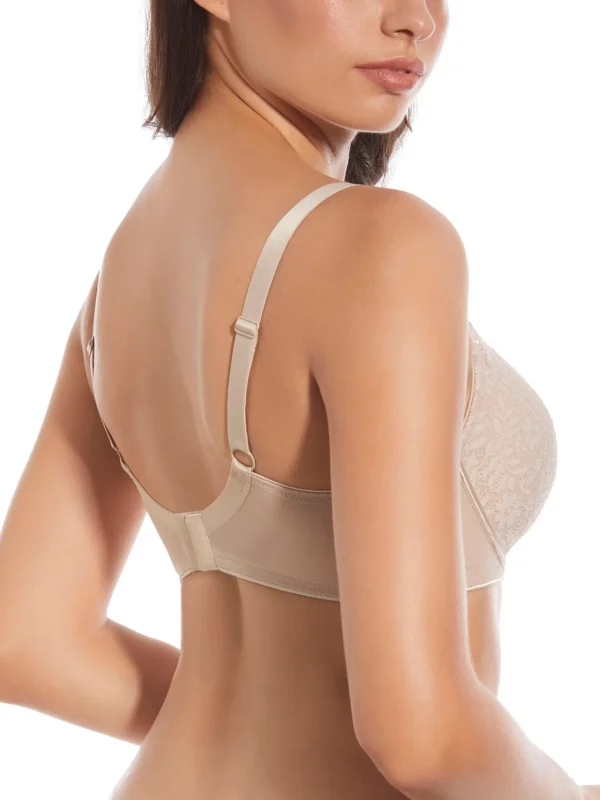 Parte traseira de um sutiã terra com enchimento e aros, fabricado com tule e renda. Possui alças ajustáveis e fecho nas costas para um ajuste confortável.