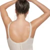 Vista posterior de sutiã meio-corpo na cor terra, com fecho largo nas costas e alças ajustáveis que garantem conforto e suporte ergonómico.