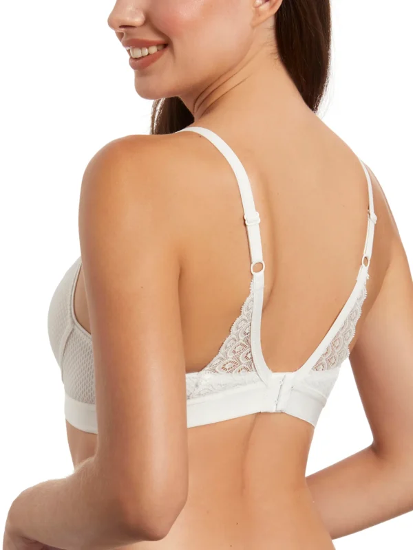 Sutiã Cloe - Marfim - Costas - Sem Aros Sem Enchimento Costas do sutiã de renda marfim com fecho ajustável e alças reguláveis, modelo sem aros pensado para conforto, leveza e um visual delicado.